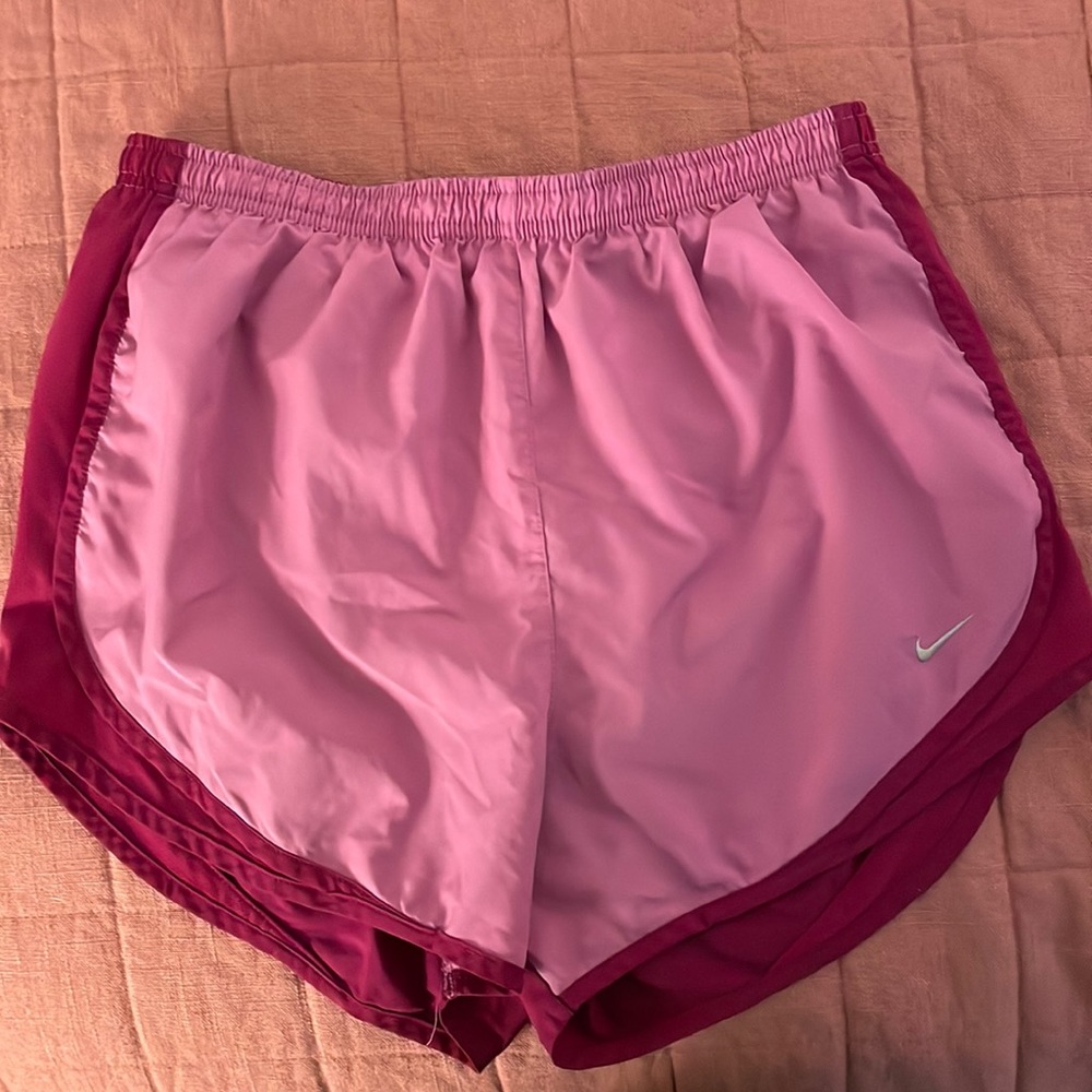 nike tempo two-toned shorts